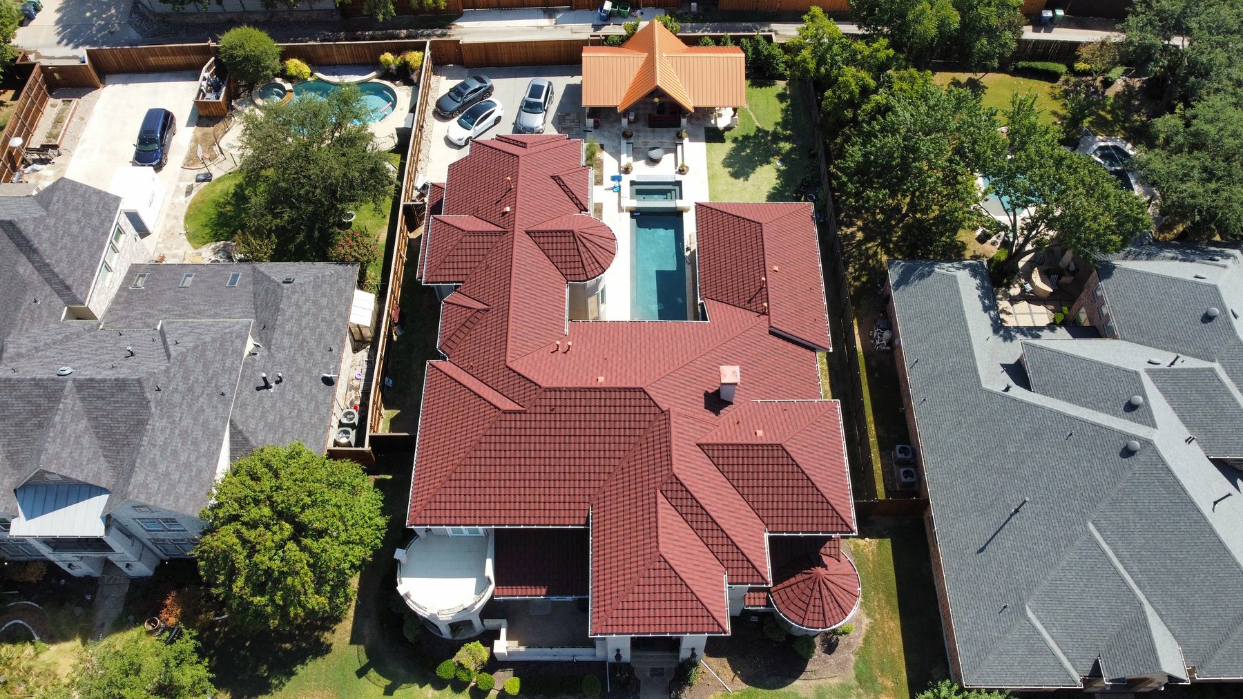 Castle Hills residence after Tefute stone-coated steel restoration